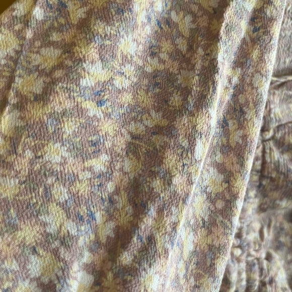 SO Off Shoulder Floral Top - Picture 2 of 5